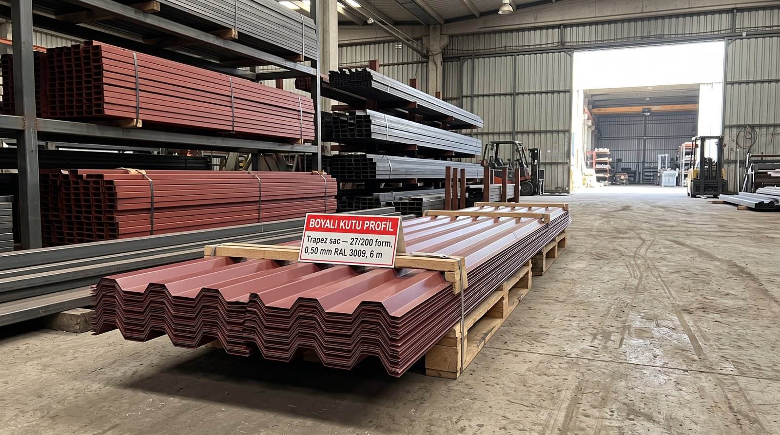 Trapez sac 27/200 form, 0,50 mm RAL 3009, 6 m, boyama hattı deposunda